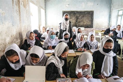 Afghan religious scholars criticize girls’ education ban